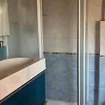 Sea View Apartment *