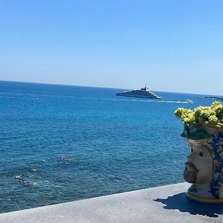 Апартаменти Sea View *